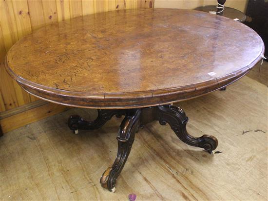 A Victorian pollard oak breakfast table, 4ft 10in. x 3ft 9in.